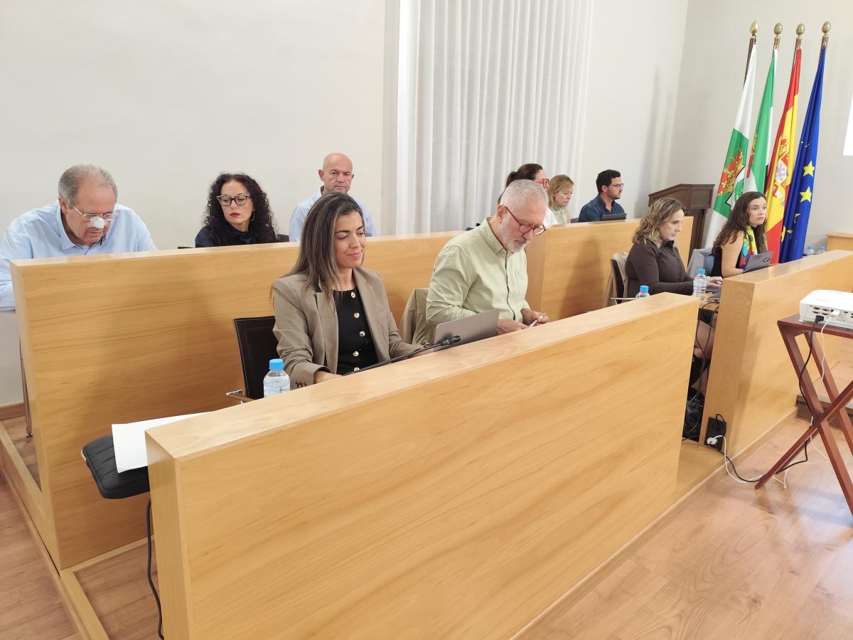 El Gobierno local anuncia una red de voluntarios para acompañar a mayores todo el año