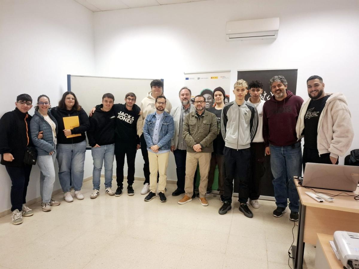 Los participantes de Impulsa Empleo finalizan la formación en electromecánica del automóvil