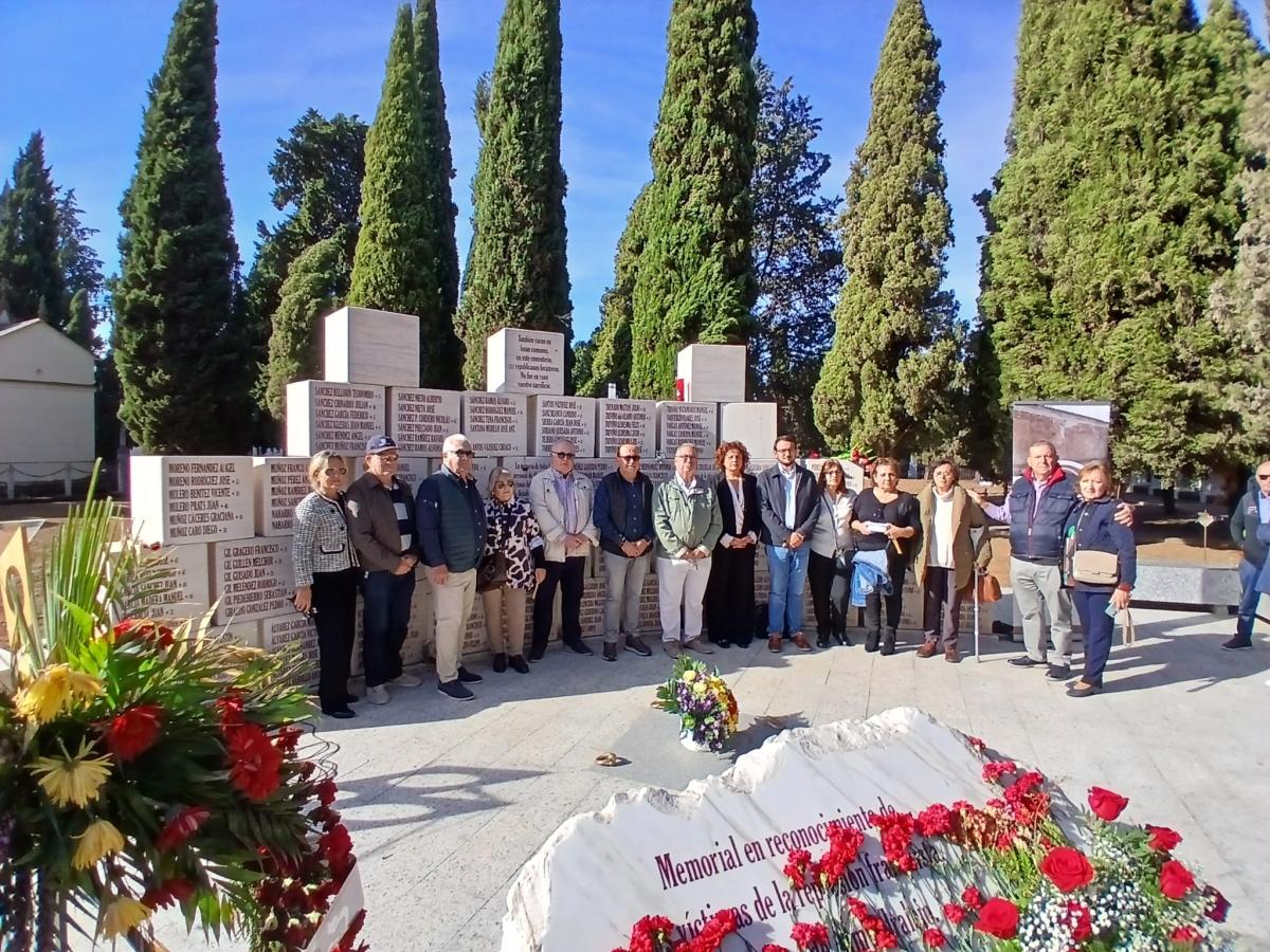 Reinhumados los restos procedentes de Baleares de un vecino víctima del franquismo