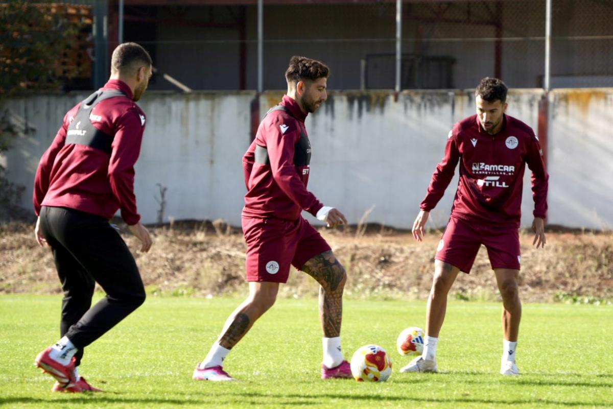 El Extremadura pone rumbo a Puente Genil en busca de nuevos puntos