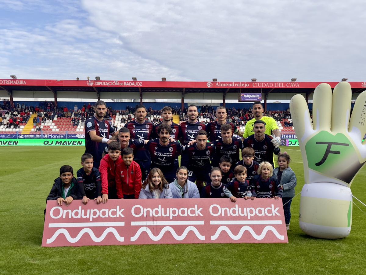 El Extremadura pierde el liderato con su primera derrota en el municipal