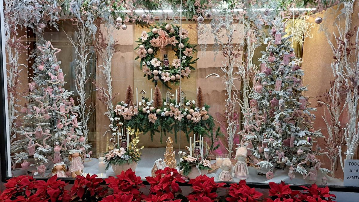 El jueves día 11 de diciembre se fallara el Concurso de Escaparates navideños organizado por la Concejalía de Comercio