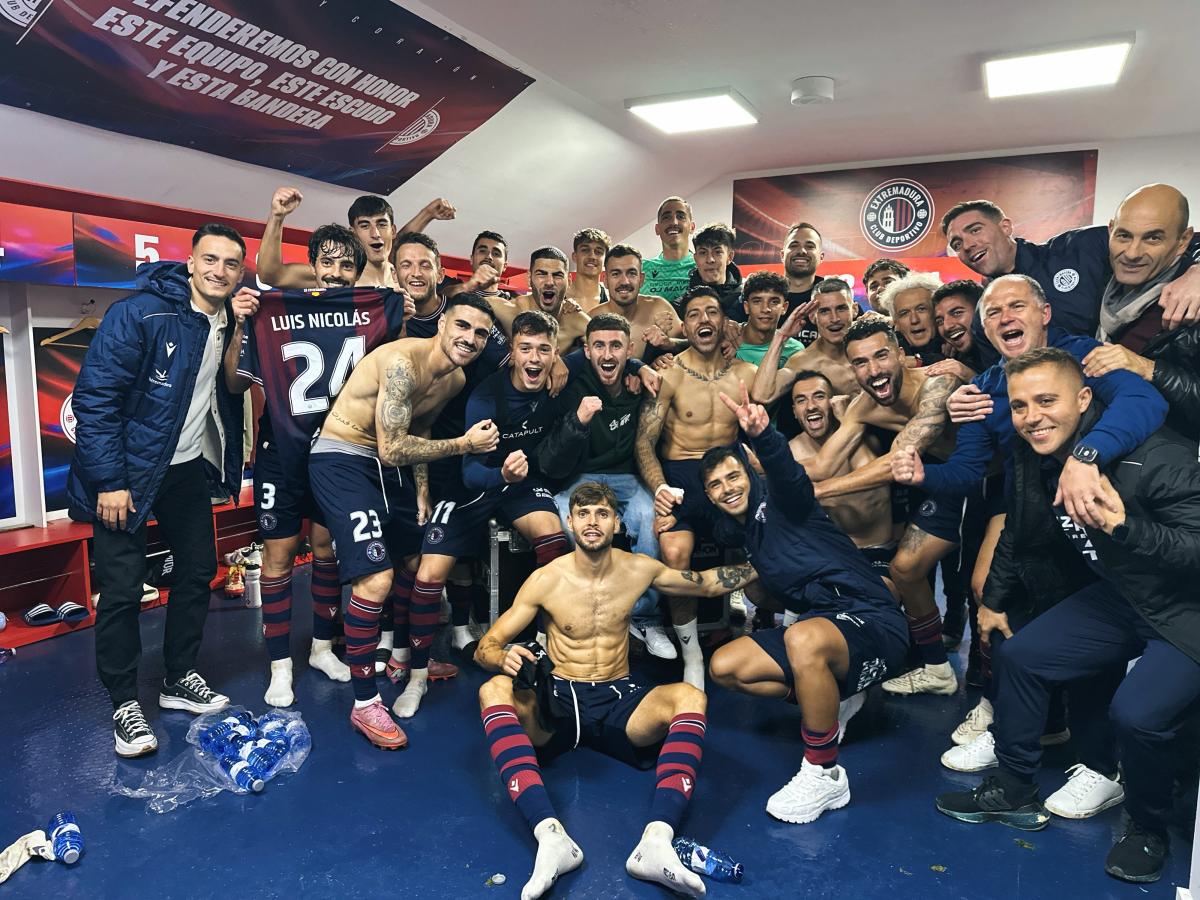 El Extremadura logra una victoria ante el Xerez antes de las vacaciones navideñas