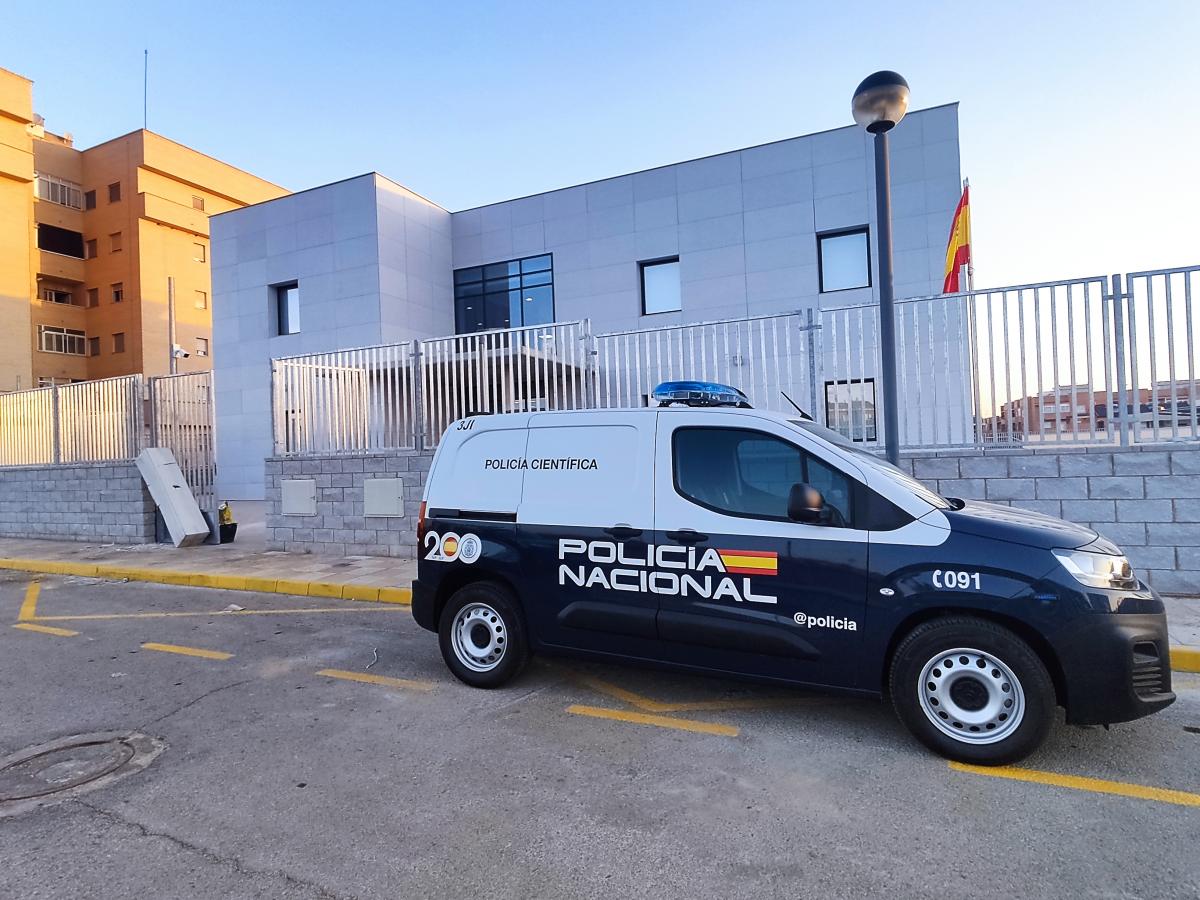 Policía Nacional detiene in fraganti al autor de un robo con fuerza la madrugada del 31 de diciembre