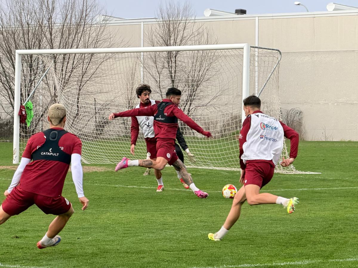 El Extremadura recibe al Real Jaén este domingo en el municipal almendralejense