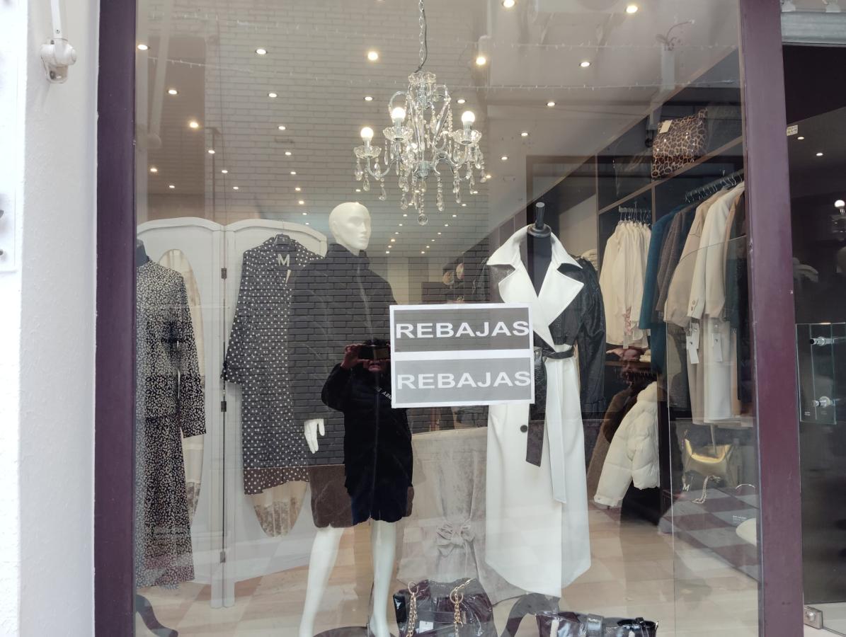 Las rebajas de invierno arrancan con actividad moderada en Almendralejo