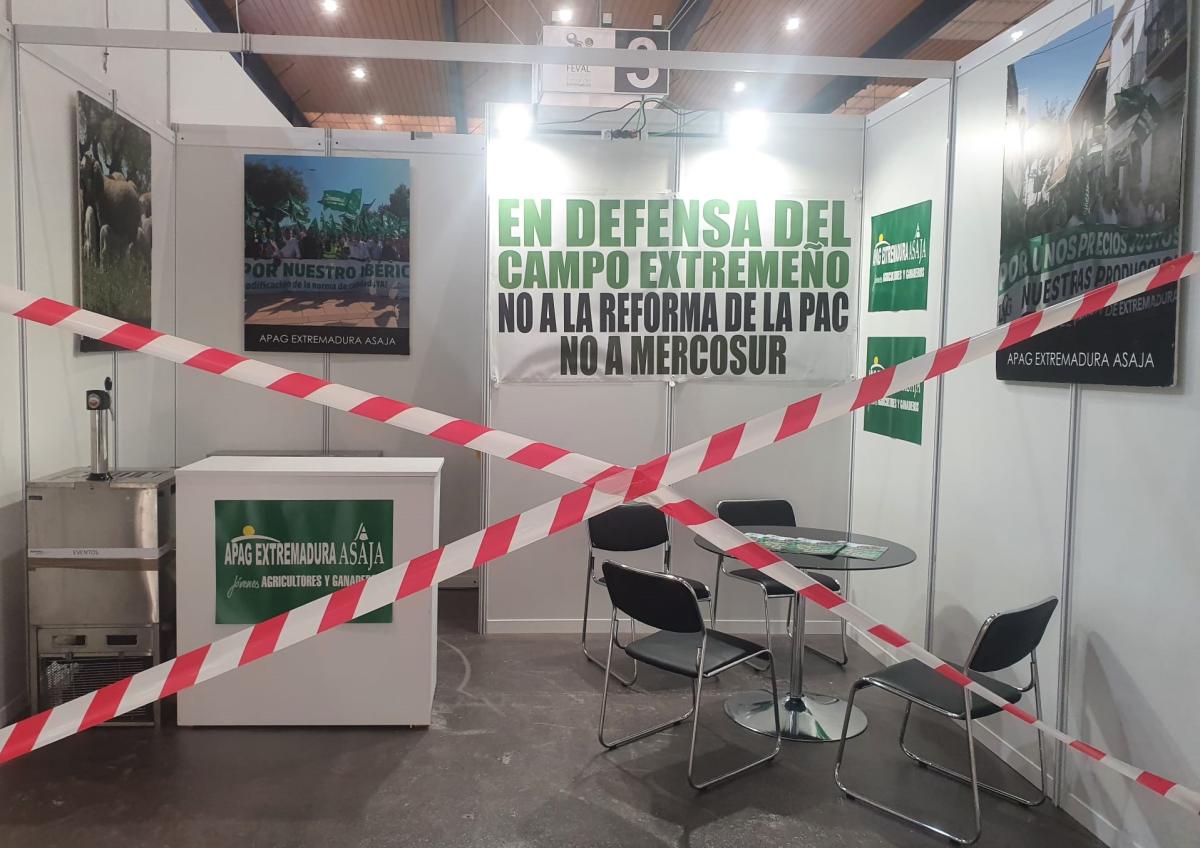 Apag Extremadura Asaja cierra su stand en Agroexpo como protesta por la situación del campo
