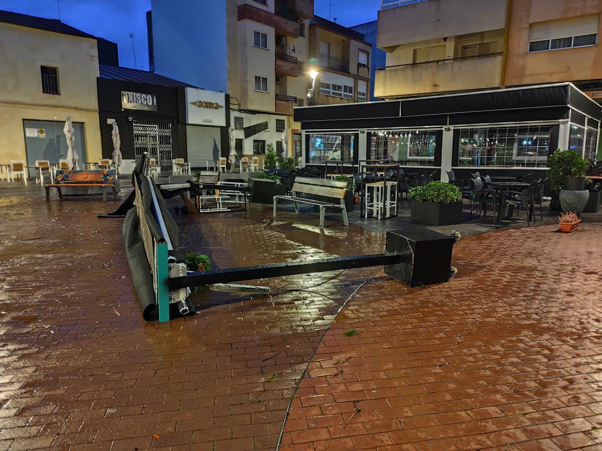 El Ayuntamiento pide extremar las precauciones por el temporal