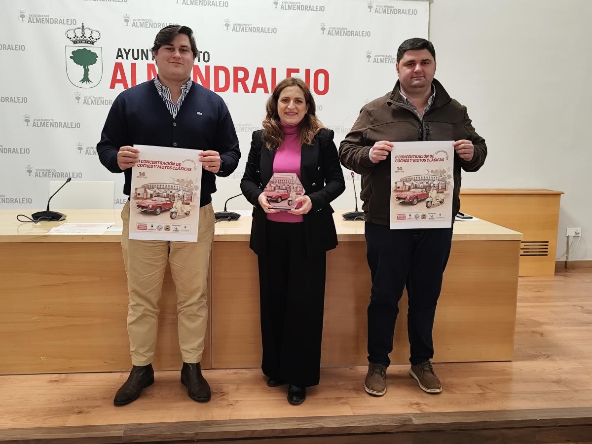 La concentración de coches y motos clásicas prevé reunir más de un centenar de participantes