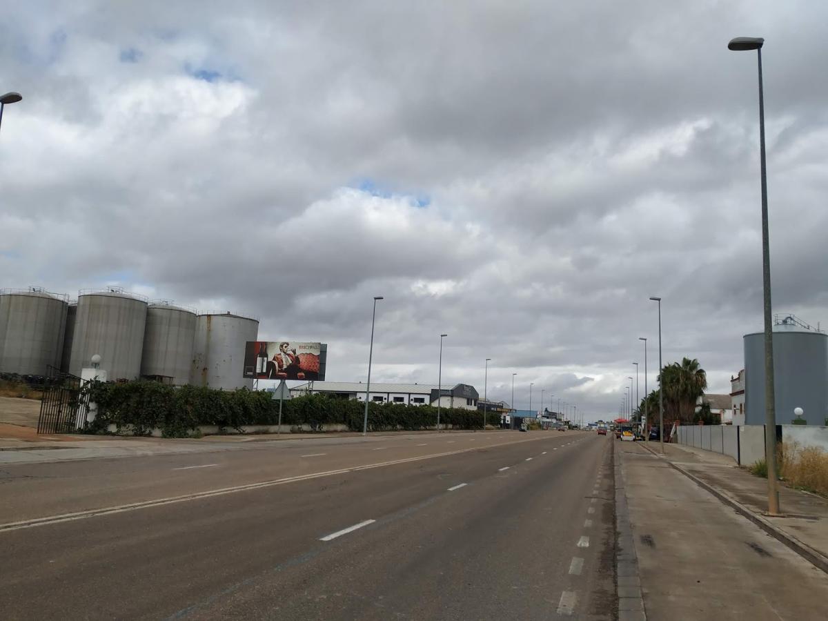 Las luminarias de la carretera de Badajoz serán las primeras en sustituirse