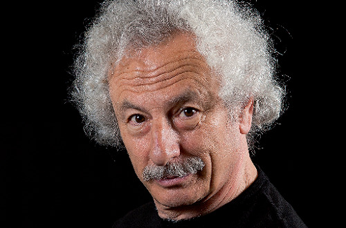 Humor y reflexión protagonizan la agenda de febrero en el Teatro Carolina Coronado