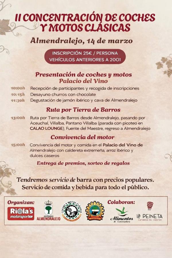 La concentración de coches y motos clásicas se traslada al Palacio del Vino