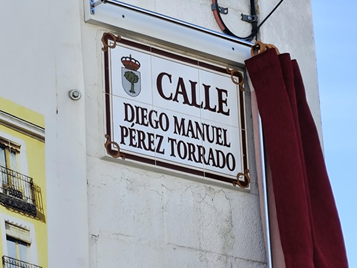 Rinden homenaje a Diego Manuel Pérez Torrado con una calle en su nombre