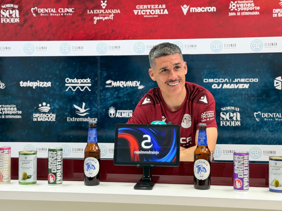 El Extremadura recibe a un fuerte Águilas este sábado en el Francisco de la Hera