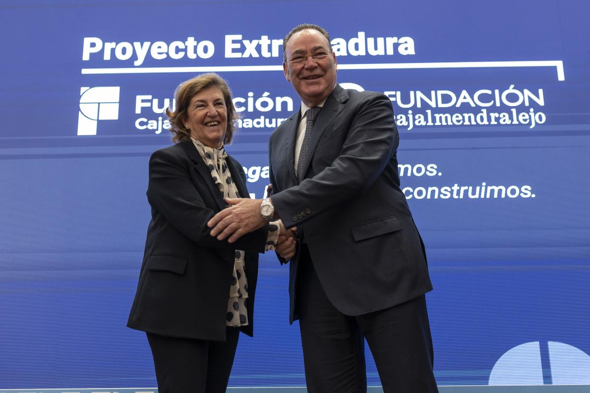 Las fundaciones de Caja Extremadura y Cajalmendralejo presentan Proyecto Extremadura