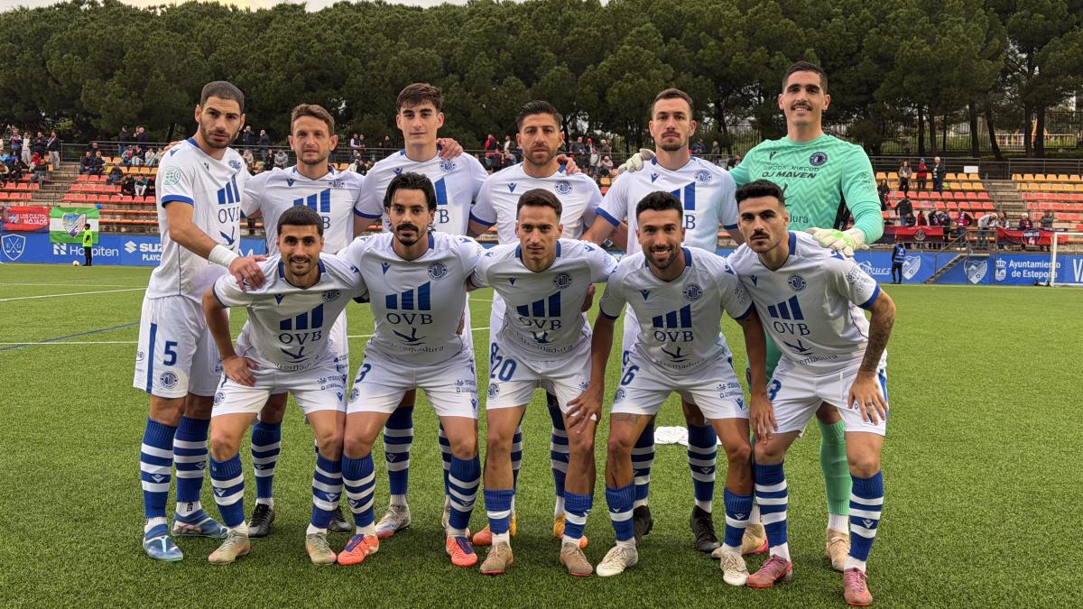 El Extremadura se deja dos puntos en su encuentro frente al Estepona
