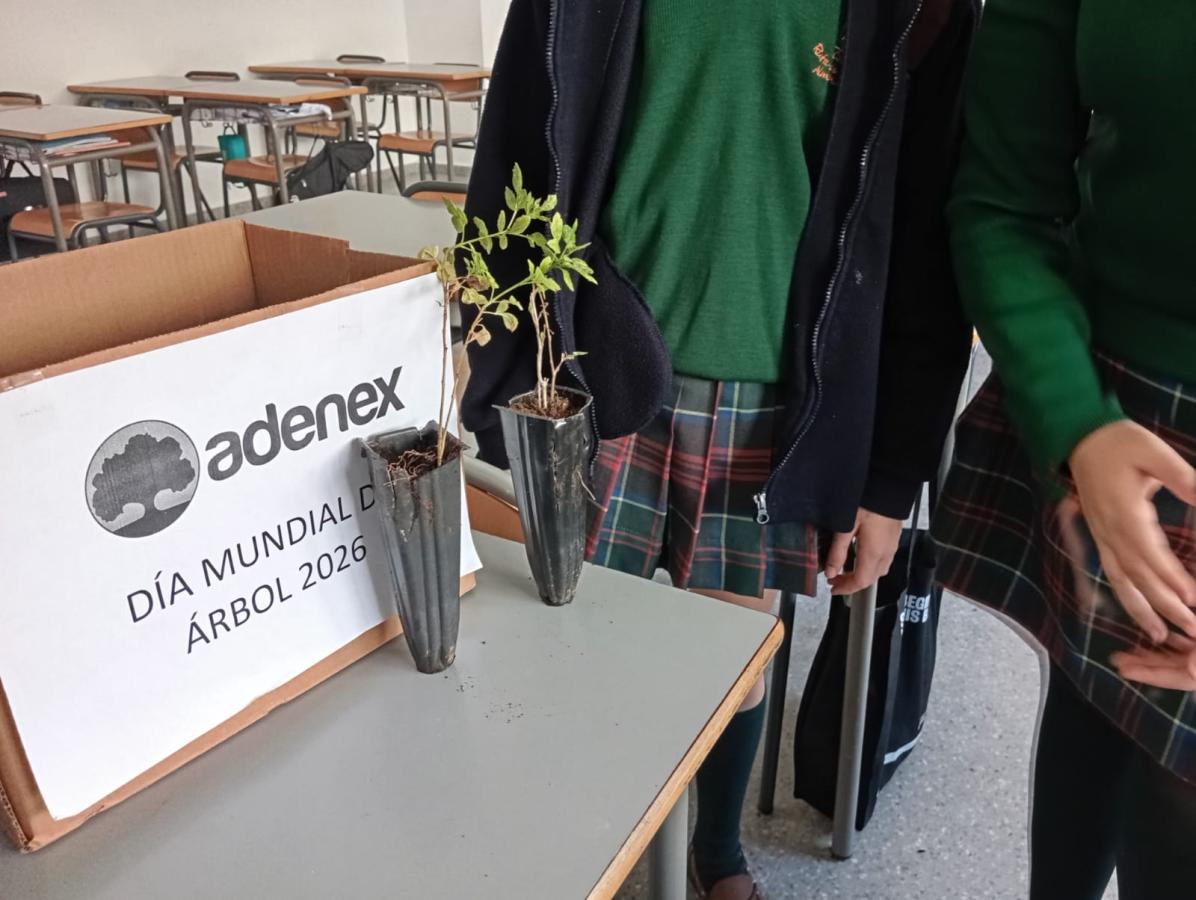 Adenex ofrece una charla educativa y celebra el día del árbol en el Ruta de la Plata
