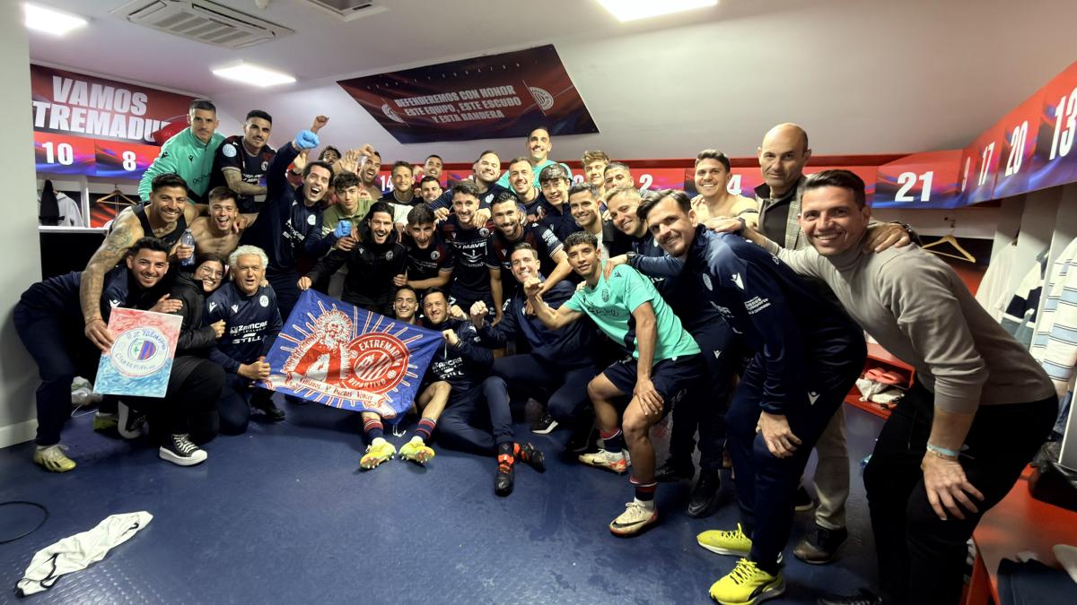 El Extremadura, a dos puntos del líder tras vencer a la Deportiva Minero