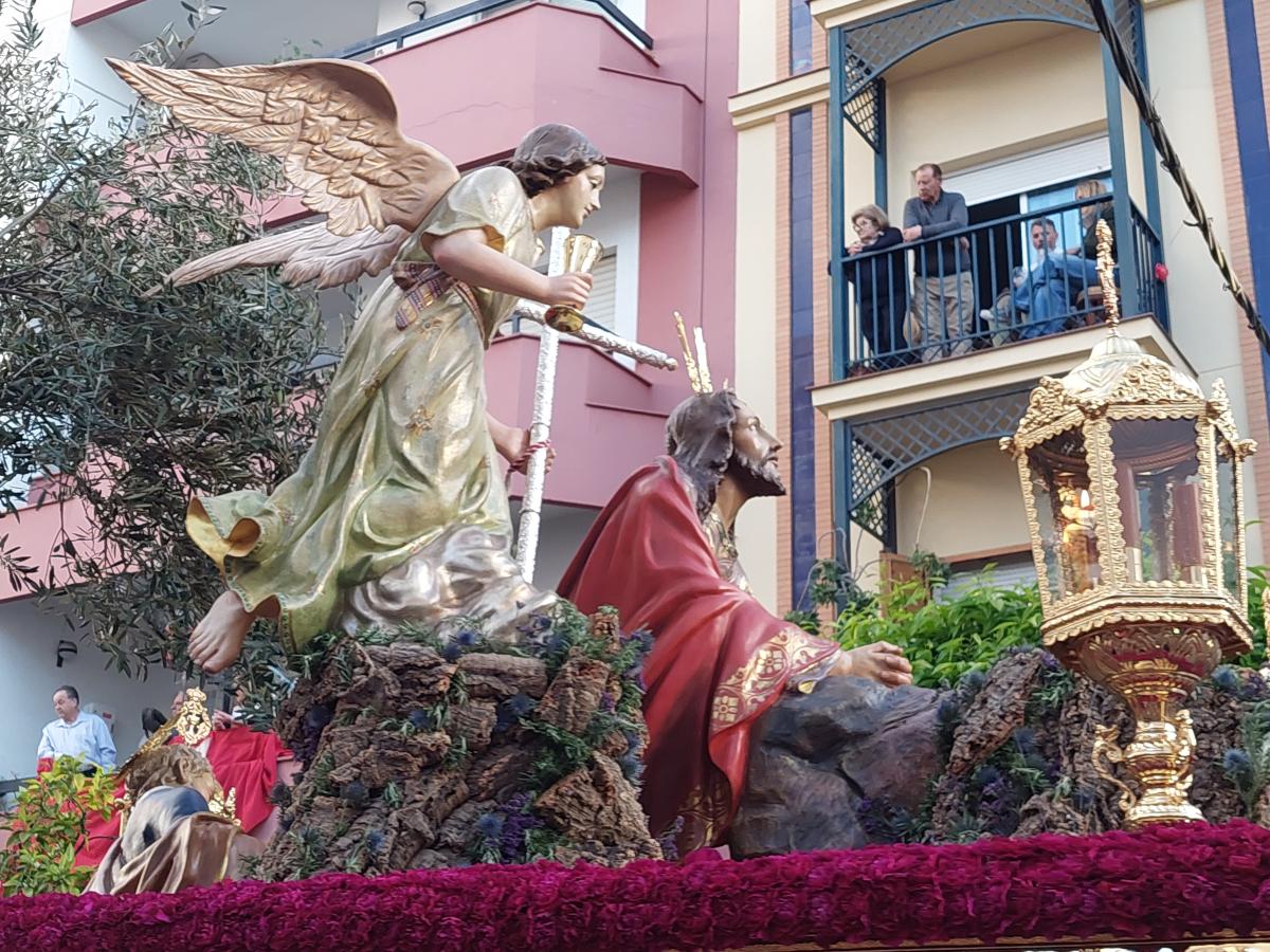 Las procesiones llenan de fe y tradición las calles de Almendralejo en Semana Santa