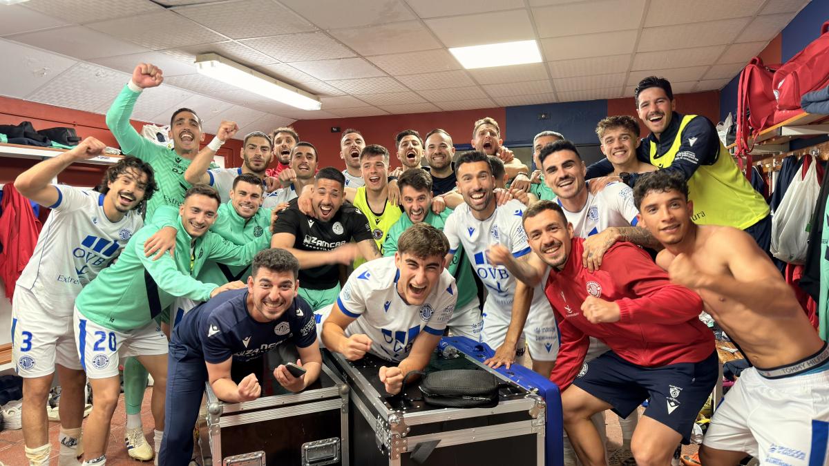 El Extremadura también vence a domicilio ante el Yeclano