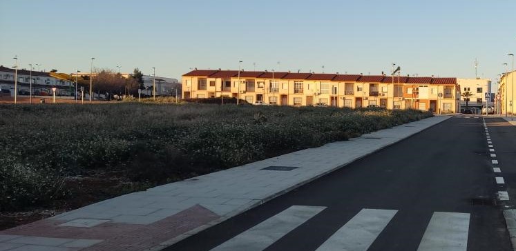 Un bando recuerda la obligación de adecentar las fachadas y limpiar las parcelas