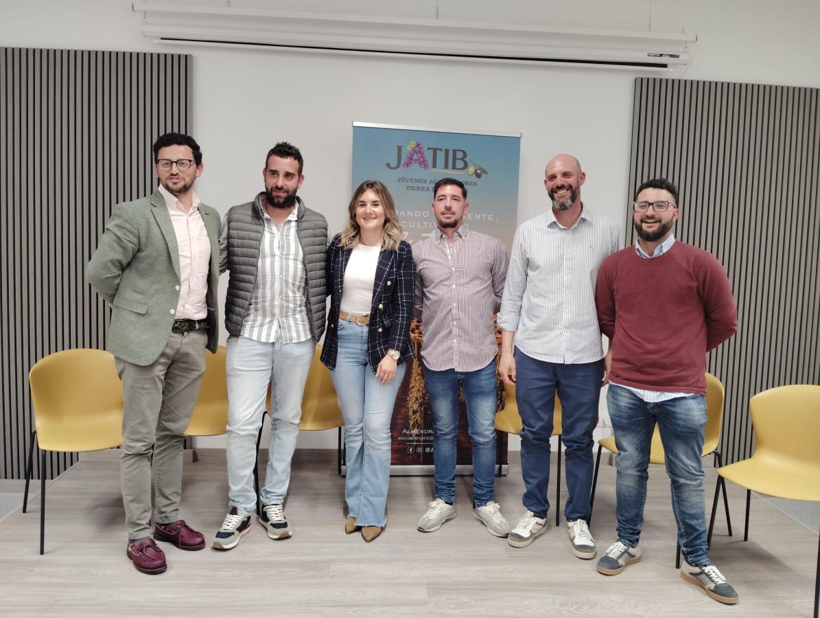 Cesa el presidente de JATIB para iniciar su etapa política en Vox