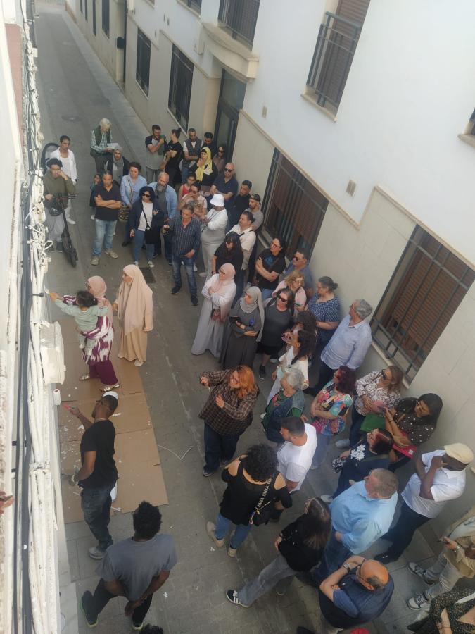 Almendralejo responde con unidad a la pintada xenófoba en la Fundación Ruy López