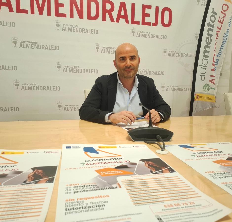 Almendralejo amplía Aula Mentor con diez nuevos puntos de información en la ciudad                                                                                                                               