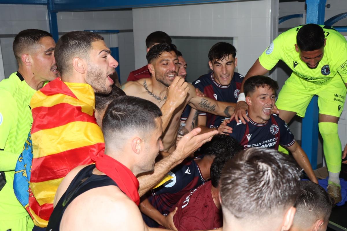 El Extremadura logra su cuarto ascenso consecutivo tras ganar al Linares