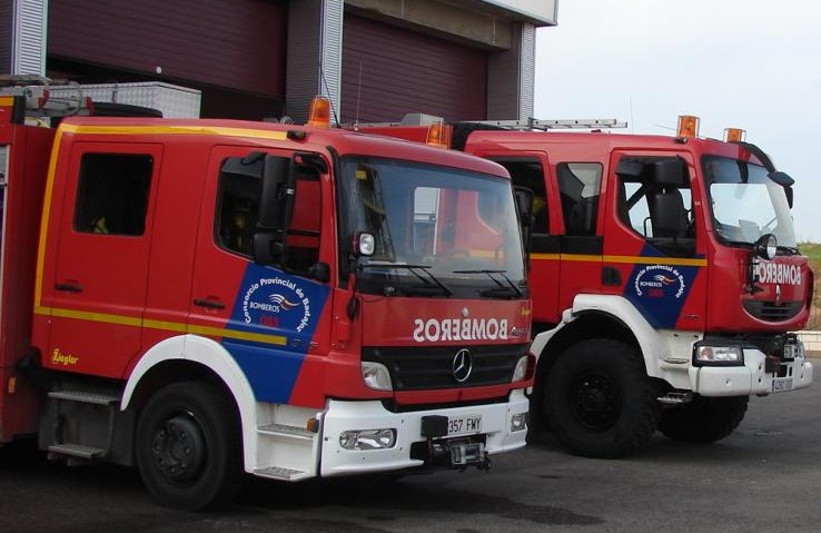 Fallece un hombre en un incendio de pastos en la barriada de La Farola