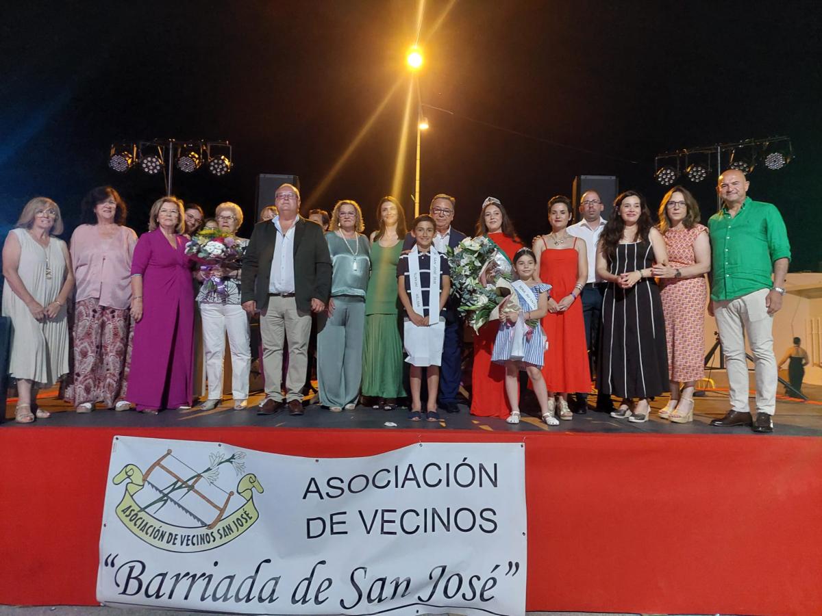 Laura Cortés ya es oficialmente reina de la barriada de San José