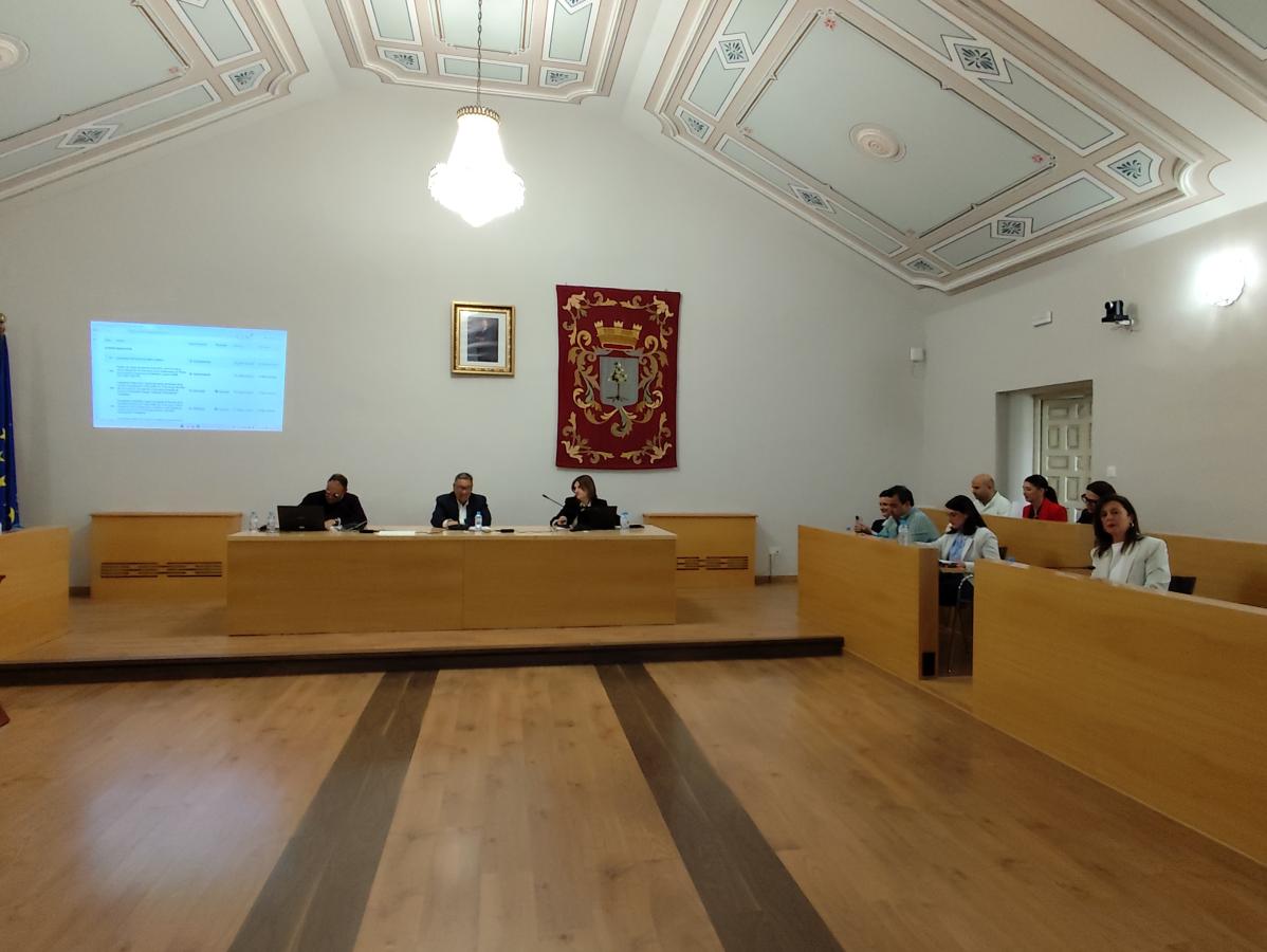 Una moción sobre el área de descanso y aparcamiento de autocaravanas del Partido Popular fue rechazada en el último pleno