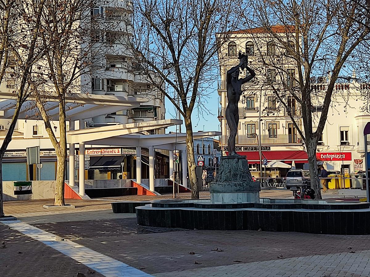 La barriada de La Paz celebra sus fiestas este viernes en la plaza de Extremadura