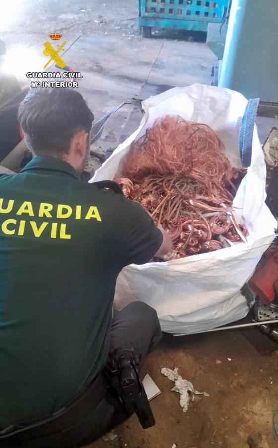 Detenida una pareja por el robo de cable y material de cinco centros de transformación eléctrica
