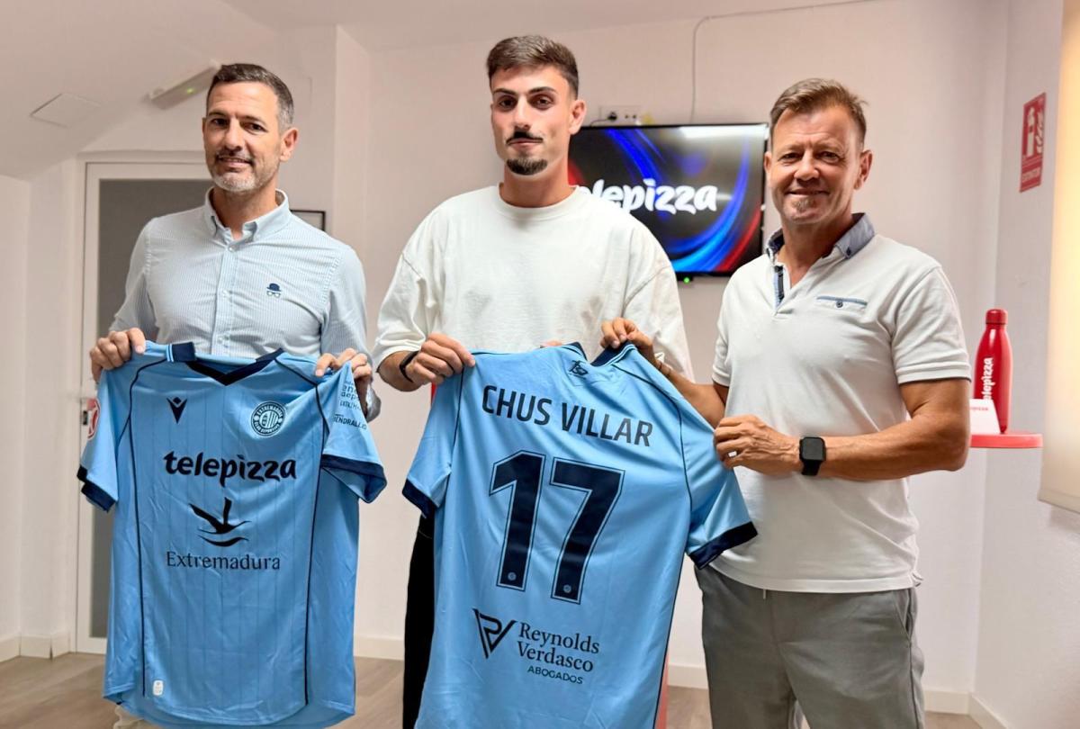 Chus Villar afronta con el Extremadura su primer año en Primera RFEF
