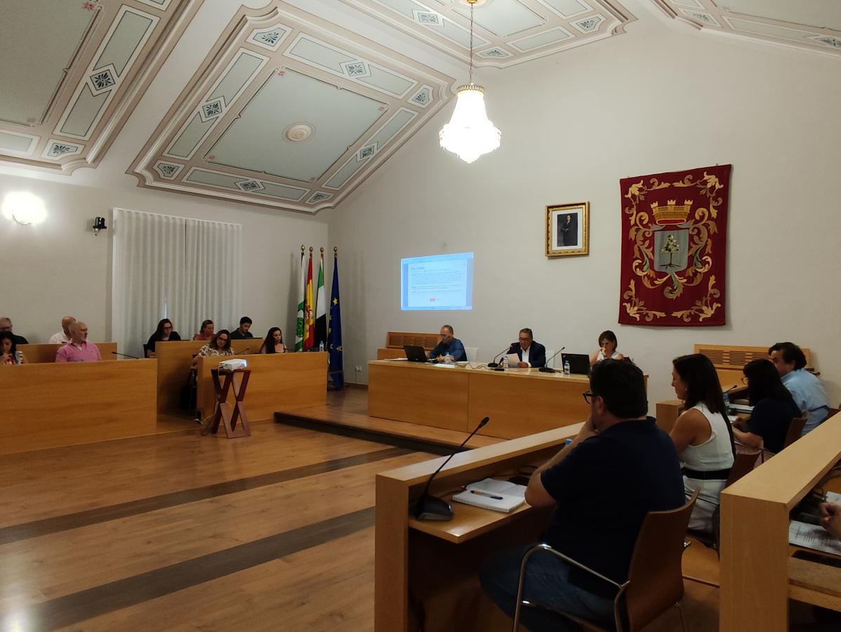 El Pleno aprueba la ampliación de inversiones en 1,9 millones financiados con superávit
