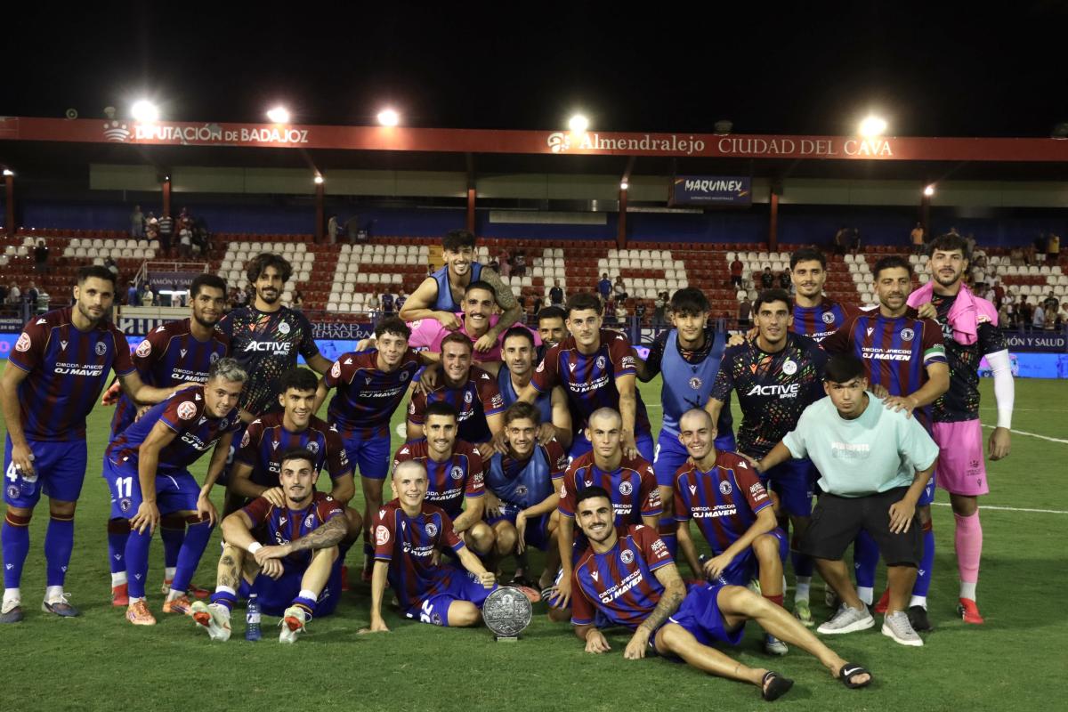El Trofeo de la Cordialidad se queda en Almendralejo