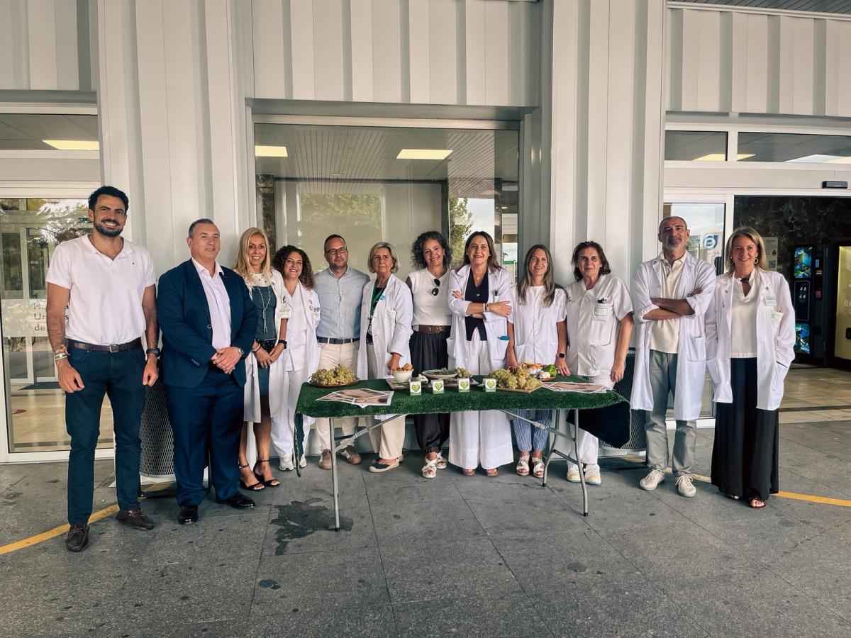 La vendimia de Almendralejo llega a los pacientes en el Hospital Universitario de Badajoz