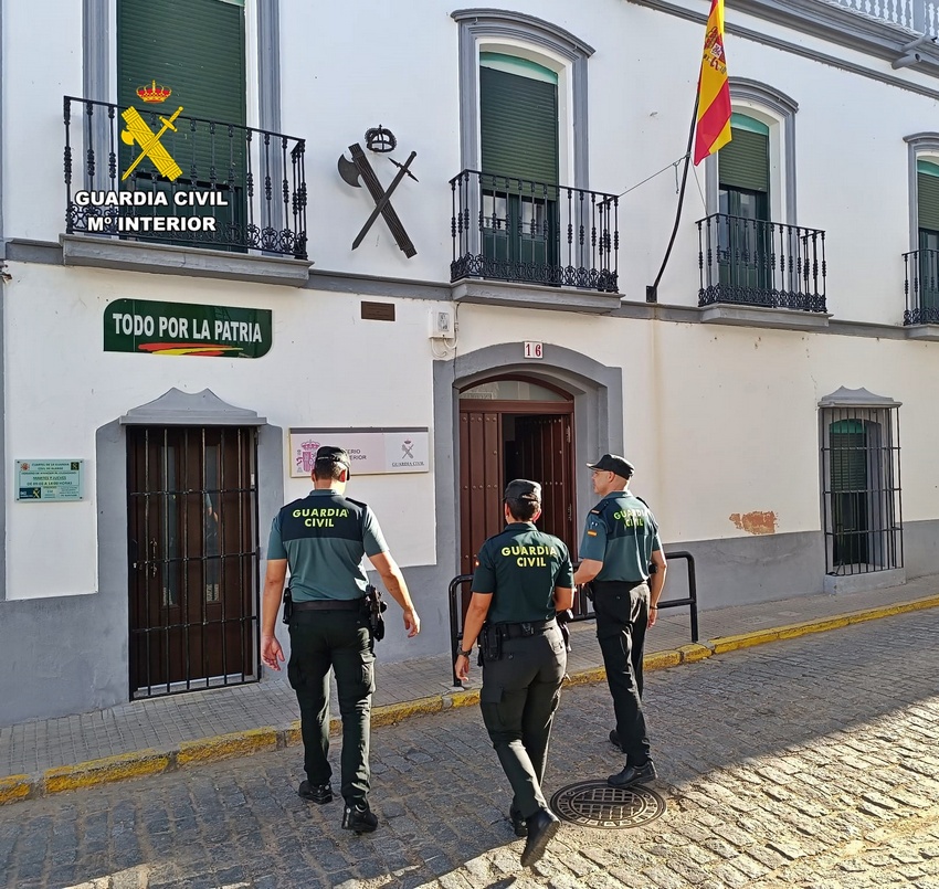La Guardia Civil detiene a una mujer por delitos de hurto en tres viviendas de Villagonzalo
