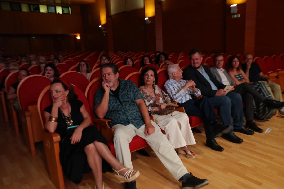 Antonio Orihuela gana el premio de poesía José de Espronceda