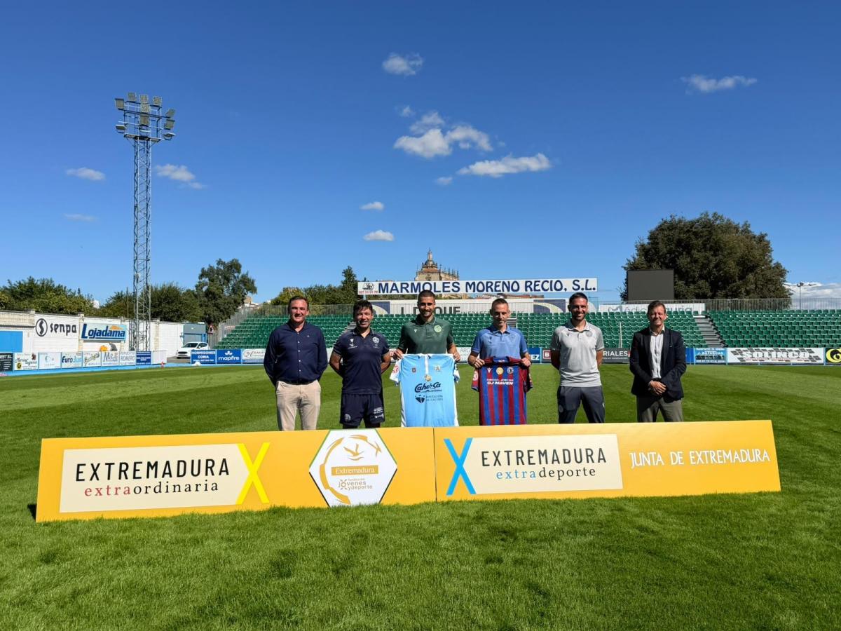 El derbi entre el Coria y el Extremadura desplazará a un millar de aficionados azulgranas