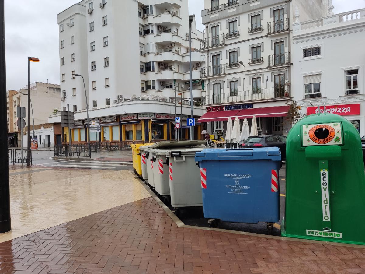 El reciclaje de vidrio en la ciudad, muy lejos de la media española