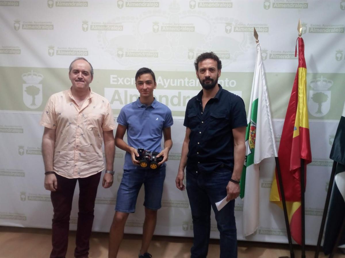 El estudiante de Almendralejo Fernando Pérez de Vega resulta ganador en la Feria Regional de Ciencias