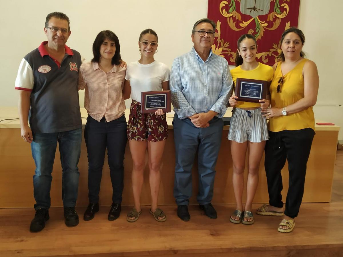 El Ayuntamiento reconoce los éxitos de las hermanas García Lozano