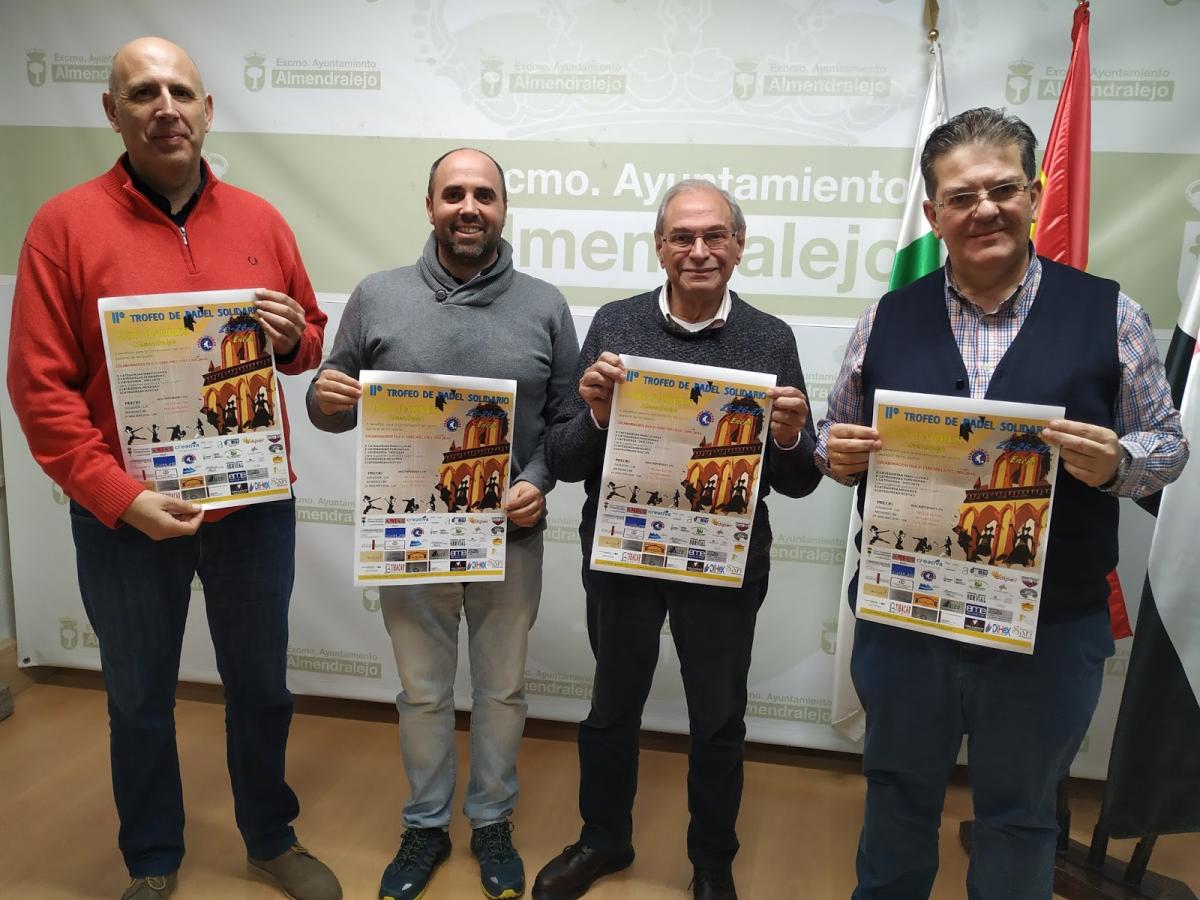 Los claretianos de Los Padres recaudan fondos con un trofeo de pádel