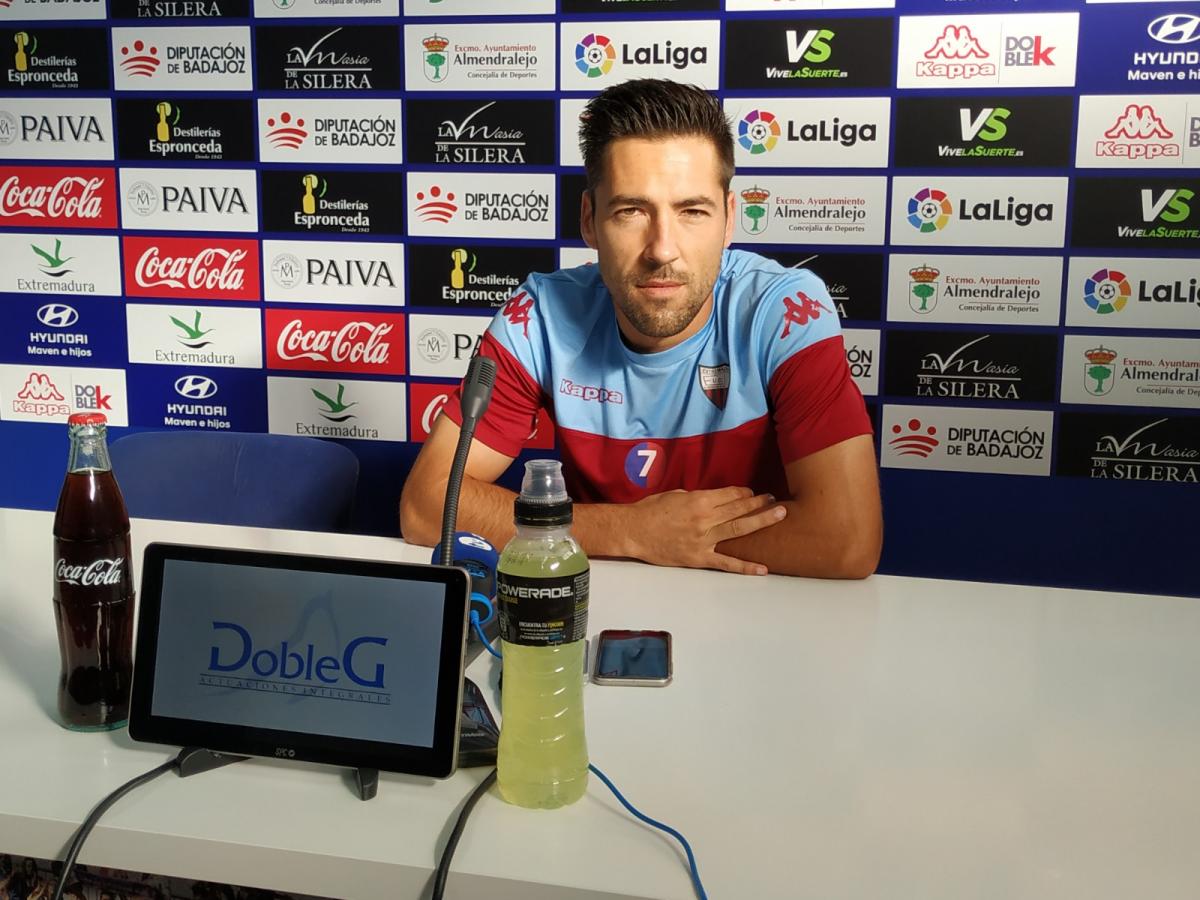 Carlos Valverde: “La afición es la que ha levantado al Extremadura”