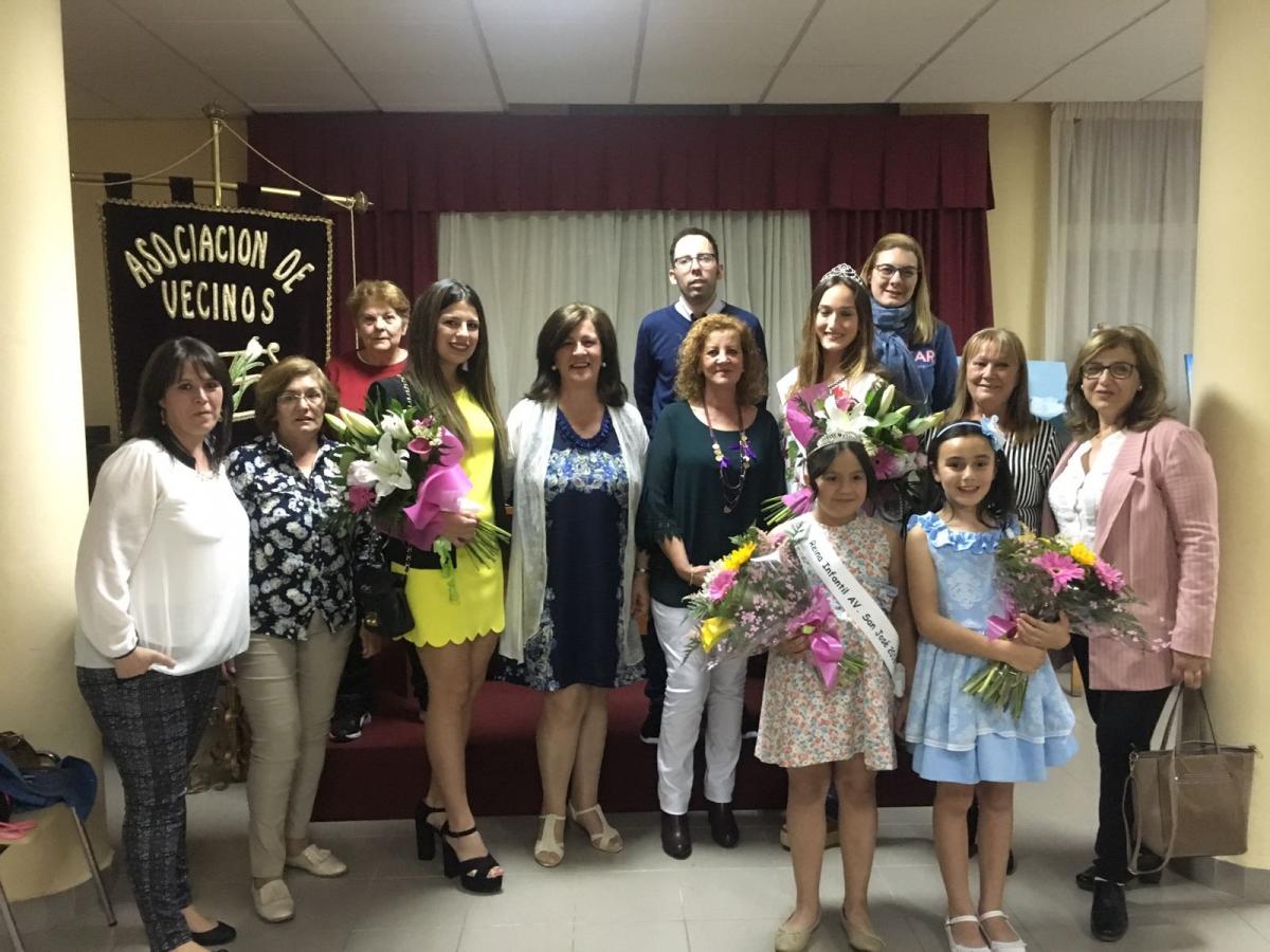 La AAVV de San José inauguró su semana cultural con la coronación de Margarita Ramírez Sánchez como reina de la barriada
