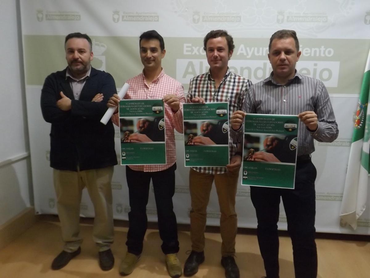 Elegirán al mejor cortador de jamón de Extremadura en un campeonato