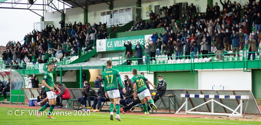 Ruíz pierde su primer partido del Extremadura UD frente al Villanovense