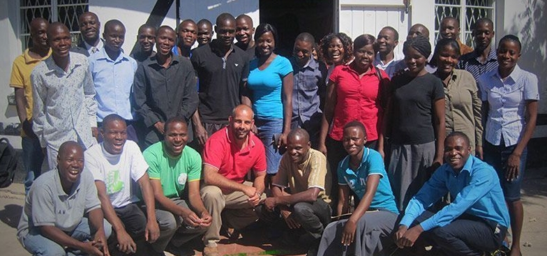 Proclade Bética ayudará con becas universitarias a jóvenes en Zimbabwe